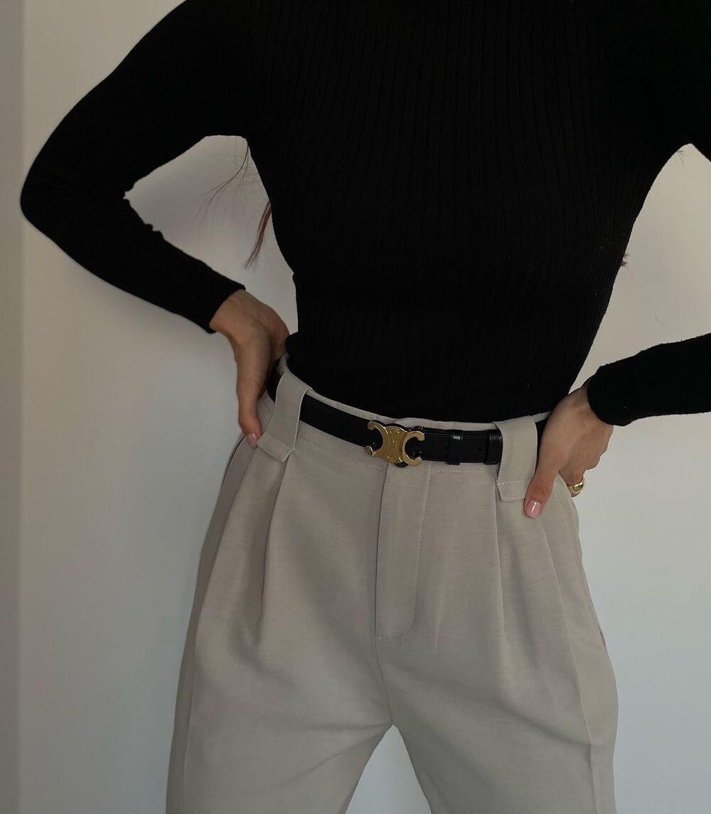 Elegant Women's Belt with Golden Buckle - Vegan Leather & Timeless Design