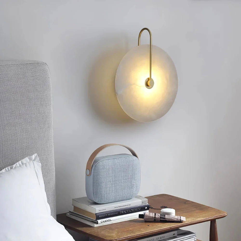 Kiki's Way | Albatroso Alabaster Wall Light – Adjustable Beam