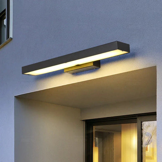 Kiki's Way | Aurora Dusk-to-Dawn Wall Light – Aluminium, IP54
