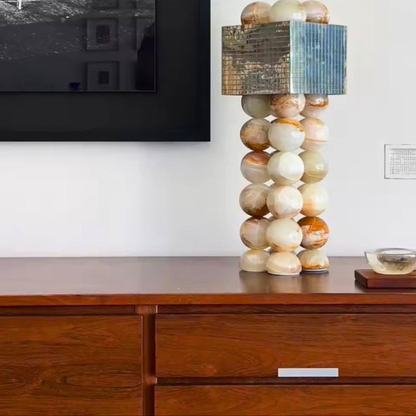 Kiki's Way | Arnor Jade Table Lamp – Metal Drum Shade
