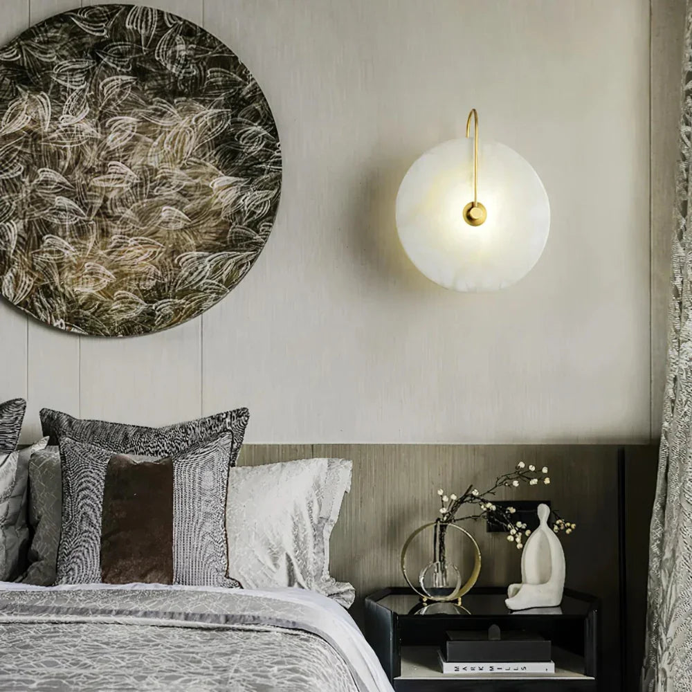 Kiki's Way | Albatroso Alabaster Wall Light – Adjustable Beam