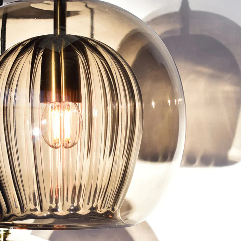 Kiki's Way | Sarah Gold Glass Globe Pendant Light – E27