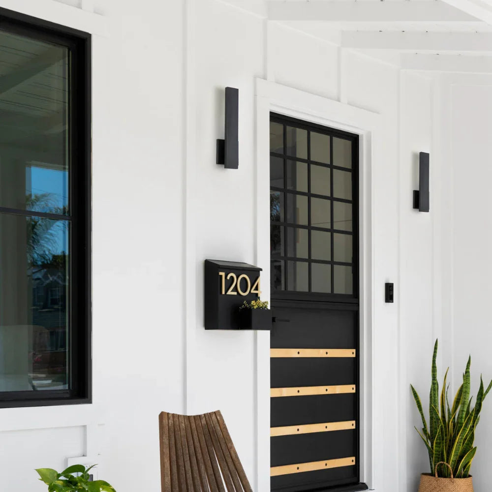 Kiki's Way | Applique Outdoor Wall Light – Aluminium, Weatherproof