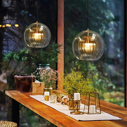 Kiki's Way | Sarah Gold Glass Globe Pendant Light – E27