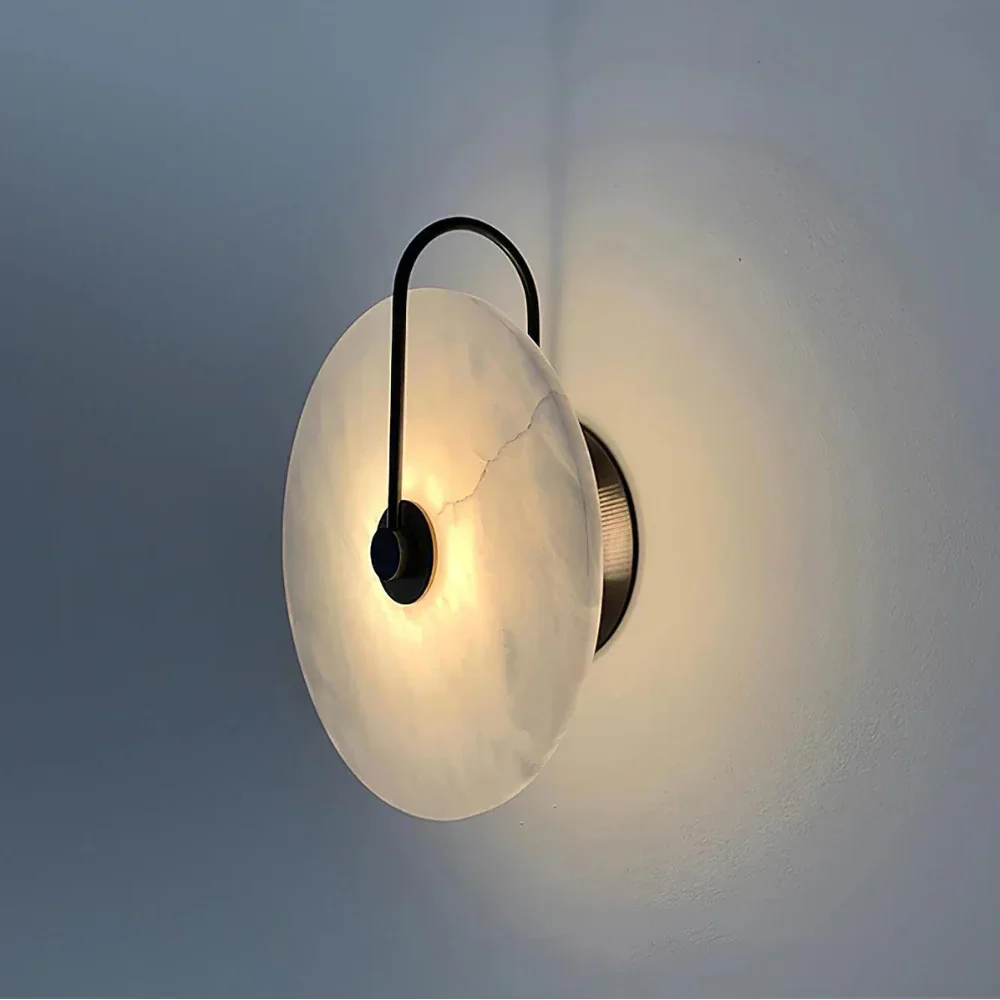 Kiki's Way | Albatroso Alabaster Wall Light – Adjustable Beam