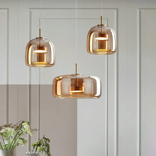 Kiki's Way | Växa Amber Glass Pendant Light – Gold Metal