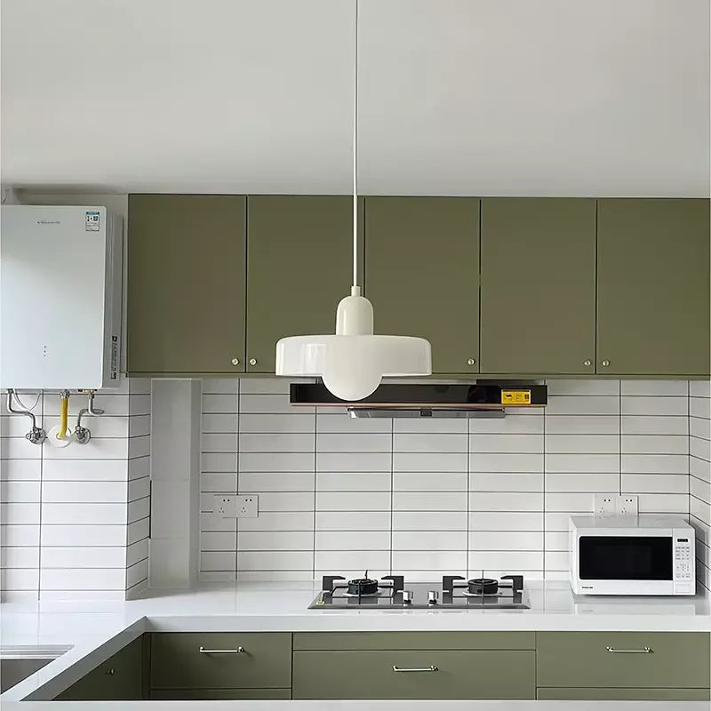 Kiki's Way | Stained Glass Pendant Light – Brass Finish, G9