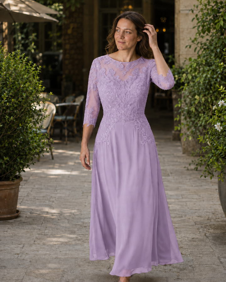 Women's Evening Dress with Lace Top and Flowing Skirt