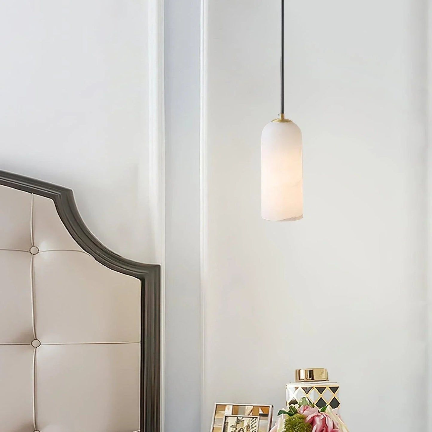 Kiki's Way | Drophe Alabaster Pendant Light – Brushed Copper, E14