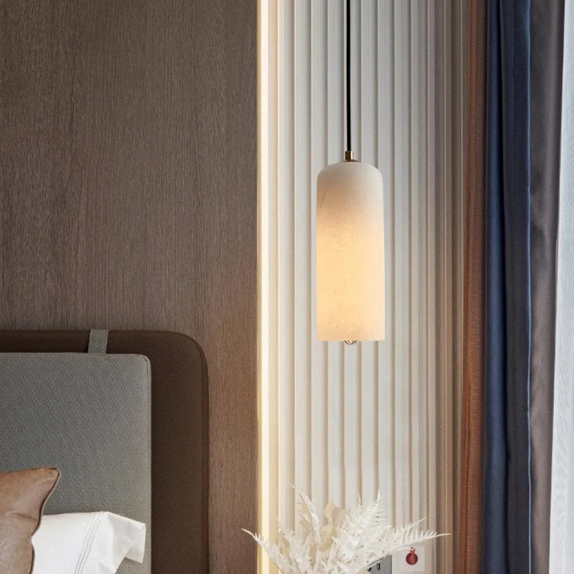 Kiki's Way | Drophe Alabaster Pendant Light – Brushed Copper, E14