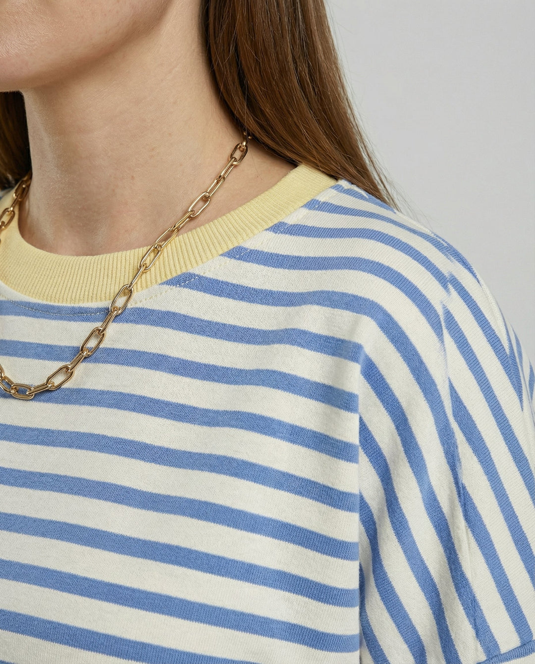Women's Casual Striped Sweatshirt with Boxy Cut and Contrasting Trims