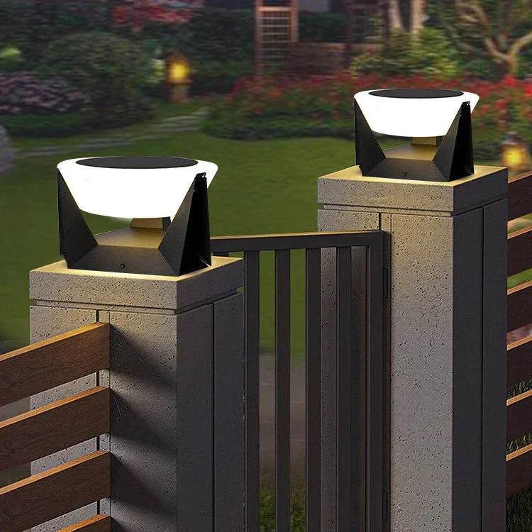 Kiki's Way | Abriella Solar Column Light – Remote Dimming, IP65