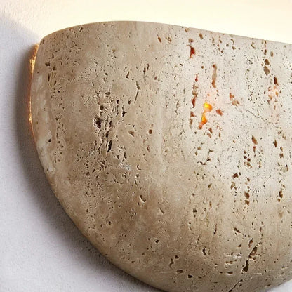 Kiki's Way | Ballone Travertine Wall Light – Curved Stone, 7 W
