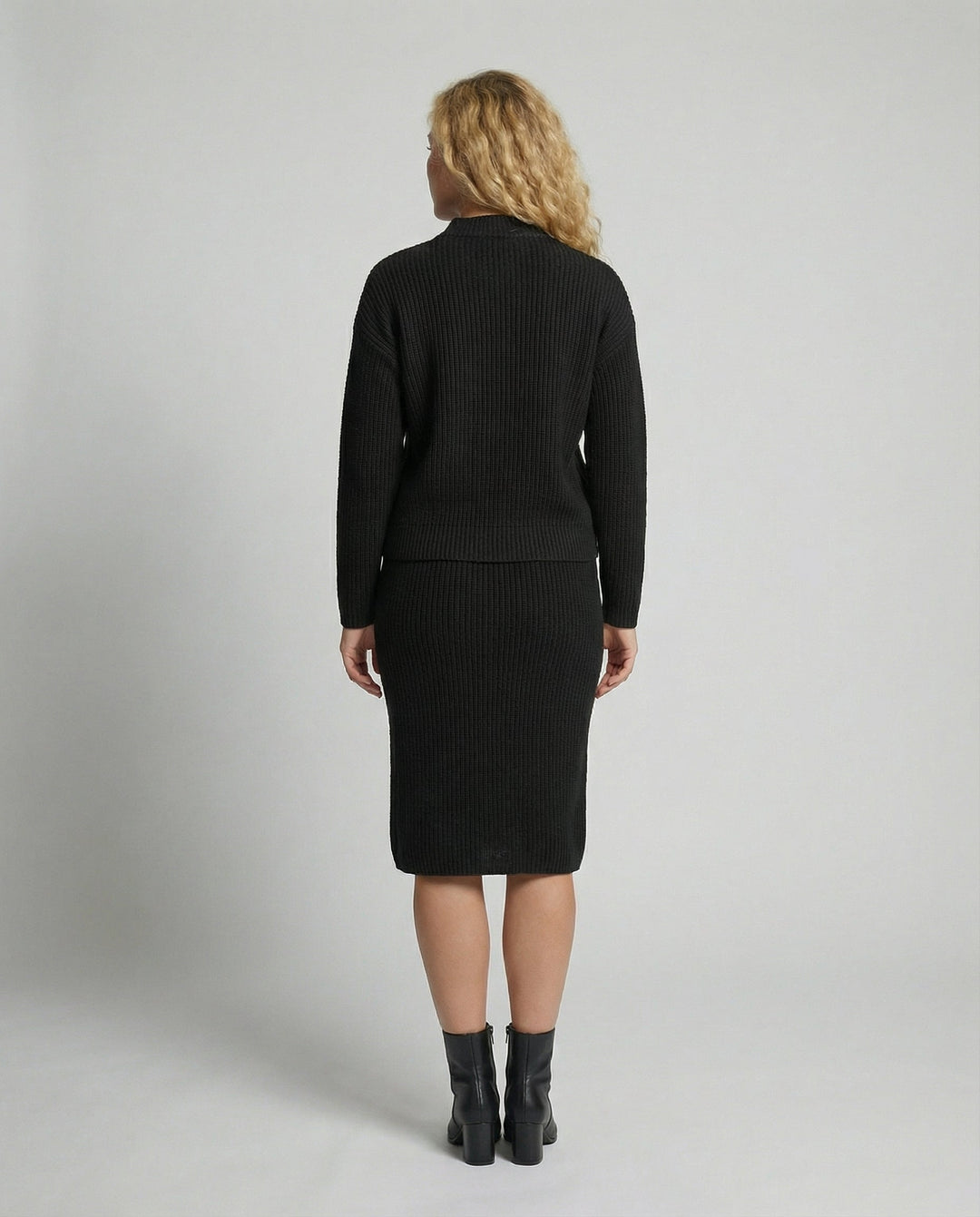 Women's 2-Piece Sweater and Skirt Set