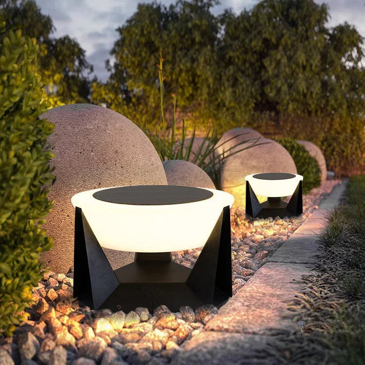 Kiki's Way | Abriella Solar Column Light – Remote Dimming, IP65