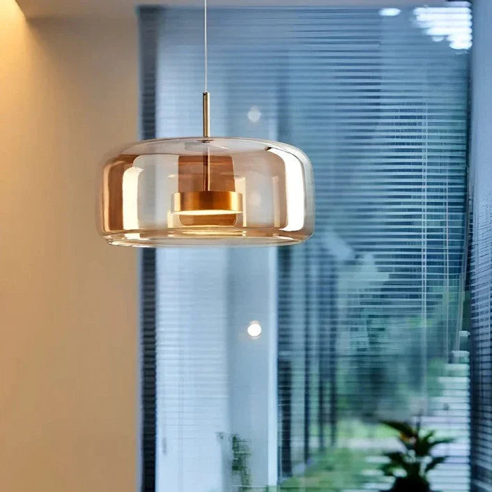 Kiki's Way | Växa Amber Glass Pendant Light – Gold Metal