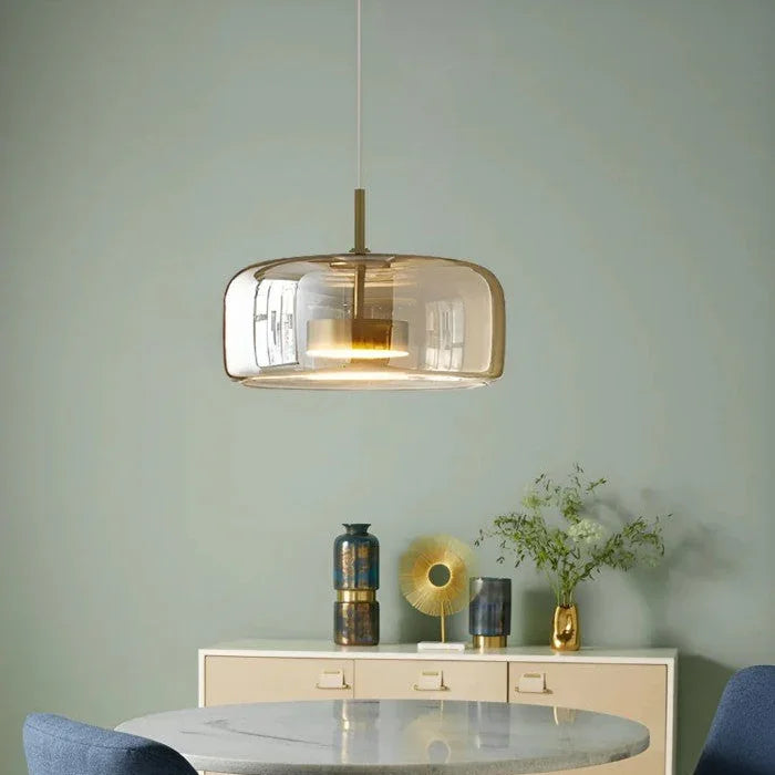 Kiki's Way | Växa Amber Glass Pendant Light – Gold Metal