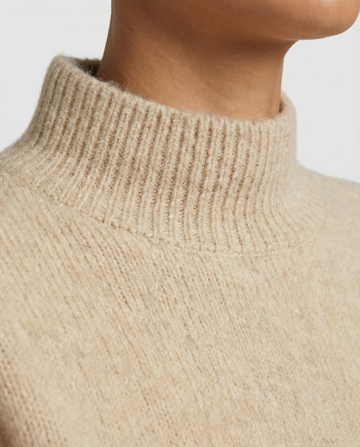 Sweater - Soft Elegant Turtleneck Sweater