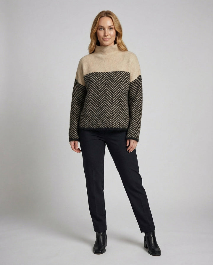 Sweater - Soft Elegant Turtleneck Sweater