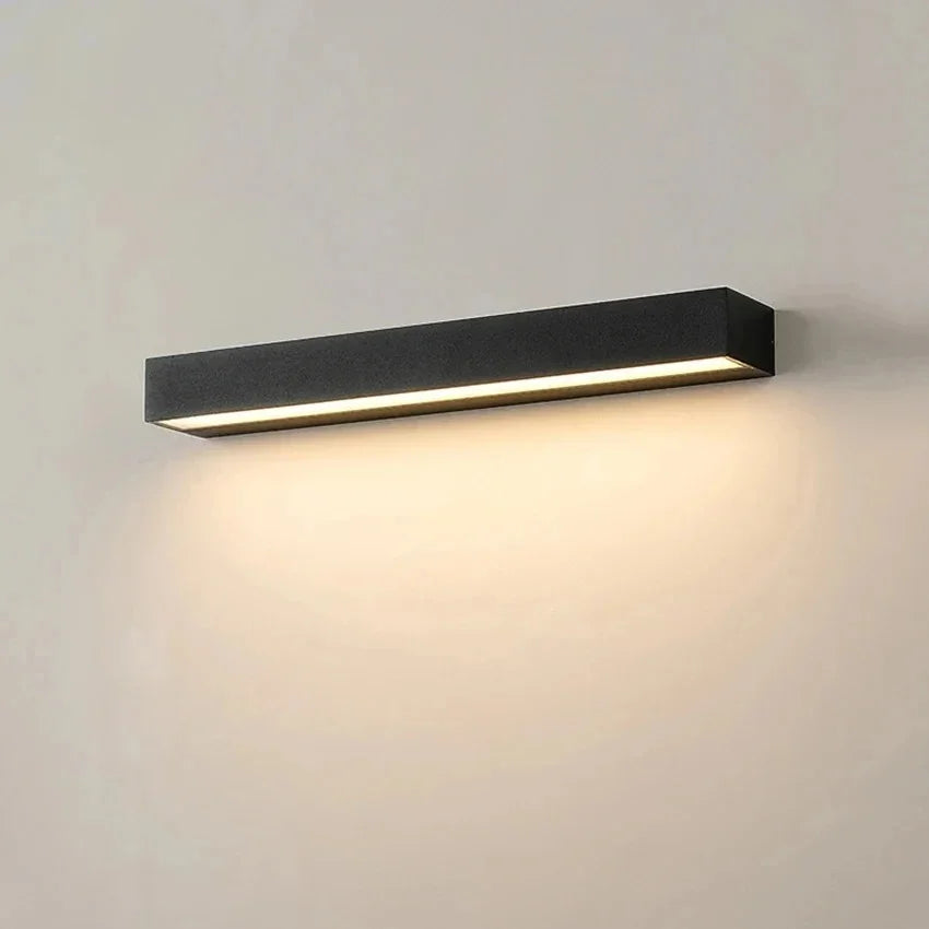 Kiki's Way | Ailyn Chrome Wall Light – Aluminium Alloy, IP65
