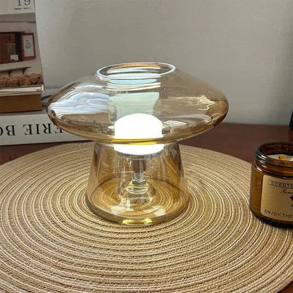 Kiki's Way | Alaia Saucer Table Lamp – Stained Glass