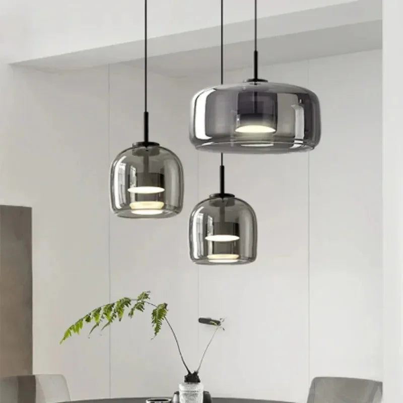 Kiki's Way | Växa Amber Glass Pendant Light – Gold Metal