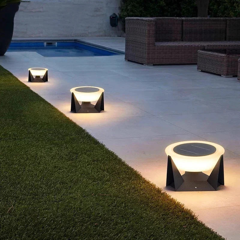Kiki's Way | Abriella Solar Column Light – Remote Dimming, IP65