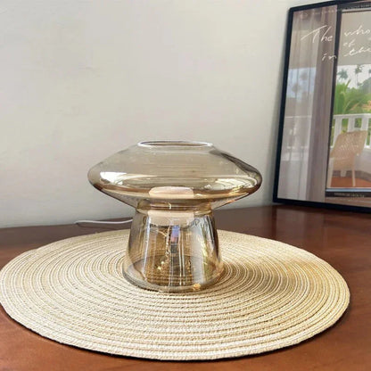 Kiki's Way | Alaia Saucer Table Lamp – Stained Glass