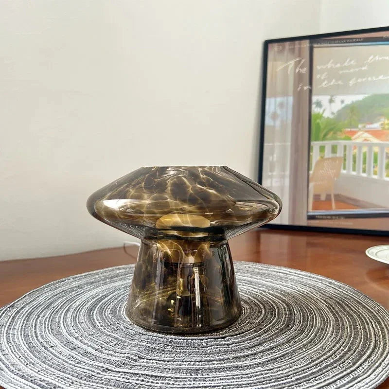 Kiki's Way | Alaia Saucer Table Lamp – Stained Glass