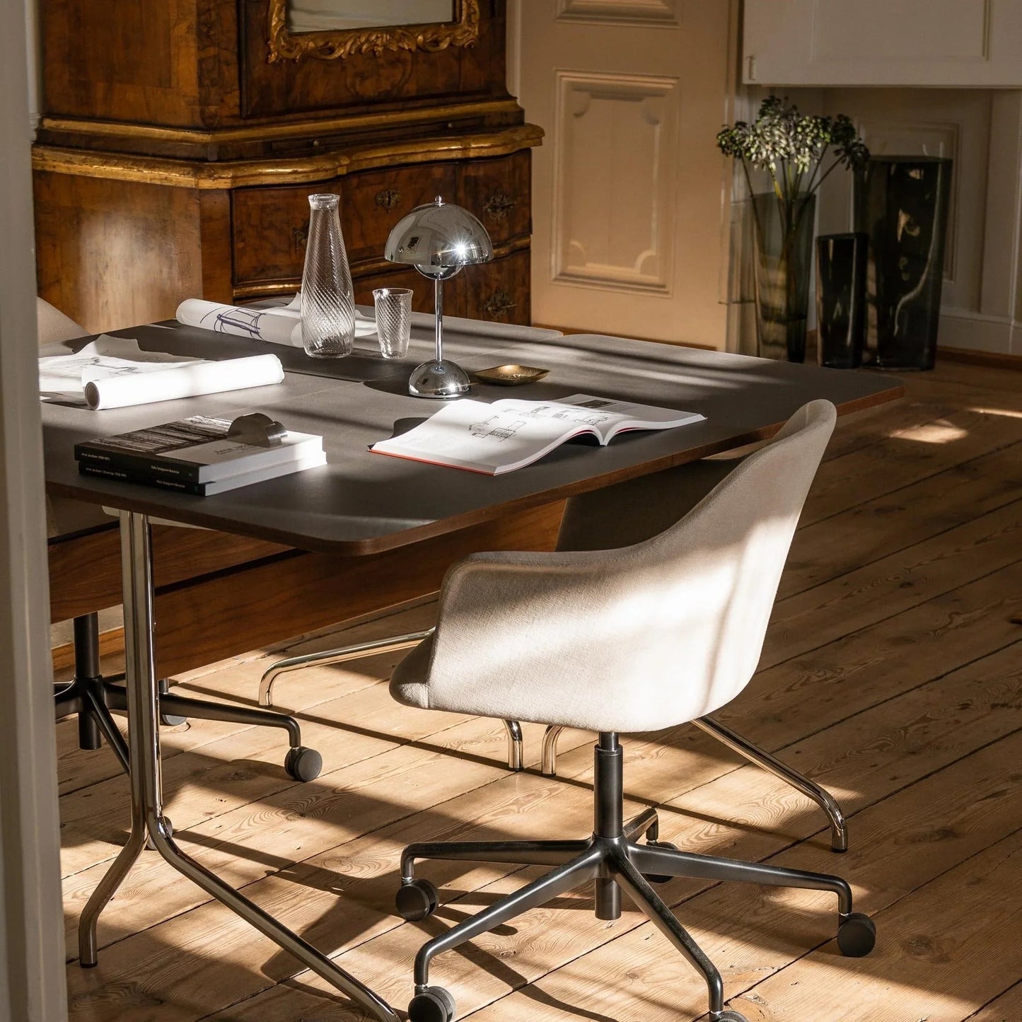 Kiki's Way | Adele Metal Table Lamp – Classic Dome Shade